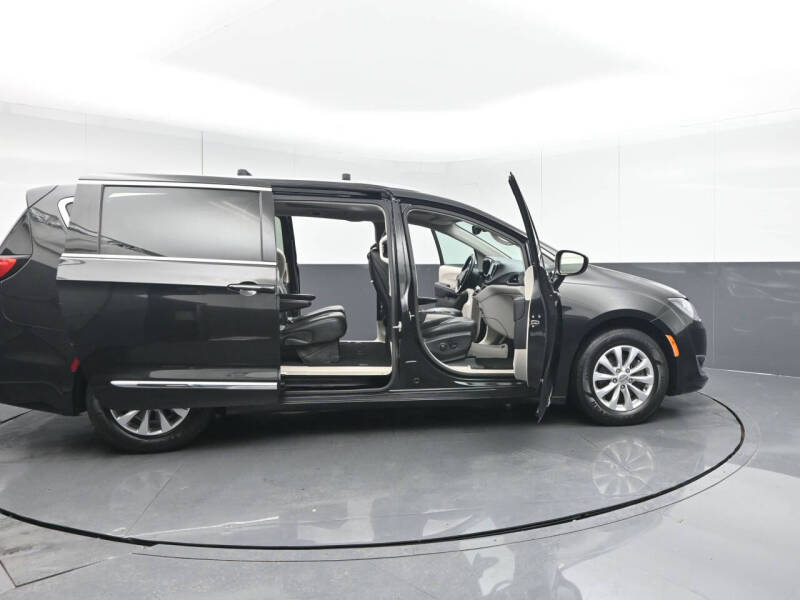 2018 Chrysler Pacifica Touring L Plus