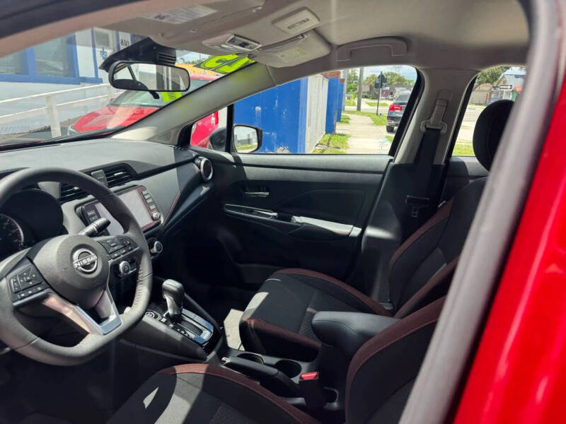 2025 Nissan Versa SR