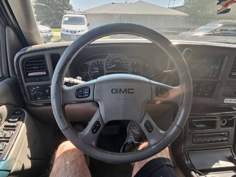 2005 GMC Yukon XL Denali