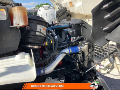 2015 Freightliner M2 106