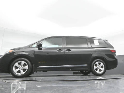 2017 Toyota Sienna LE 8-Passenger