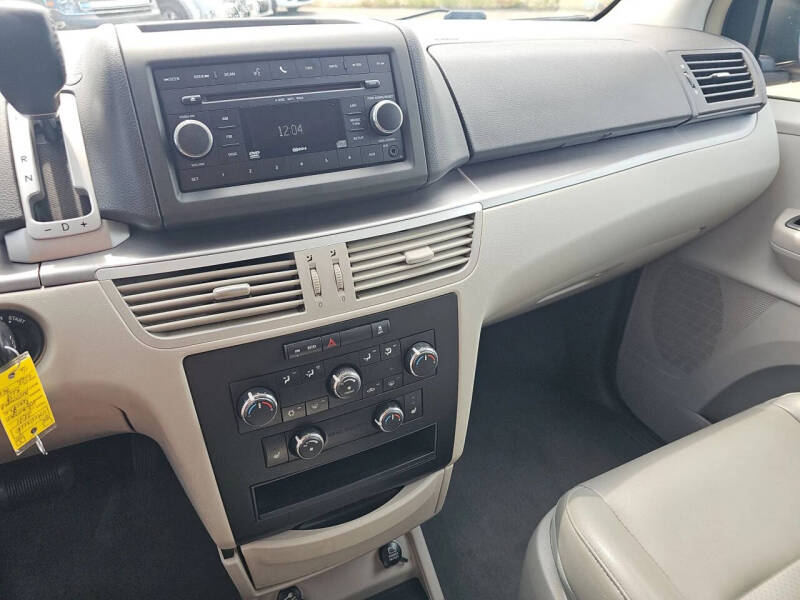 2011 Volkswagen Routan