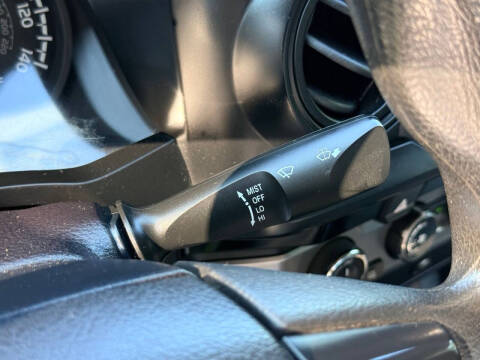 2016 Toyota Tacoma SR