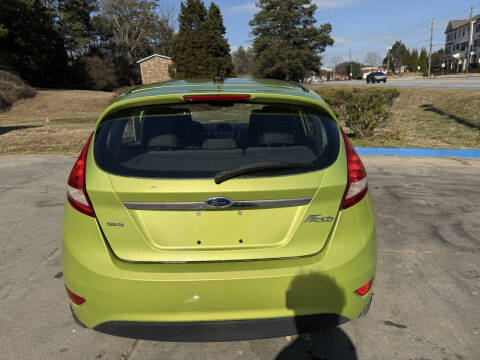 2011 Ford Fiesta SES