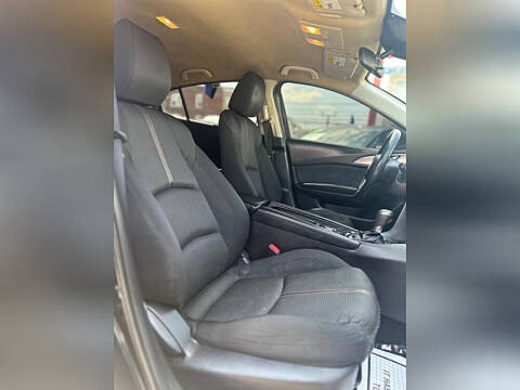 2018 Mazda MAZDA3 Sport