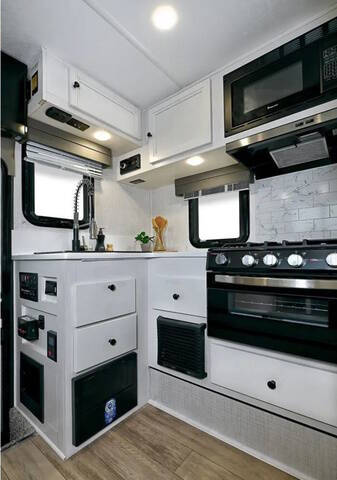 2024 Palomino BACKPACK