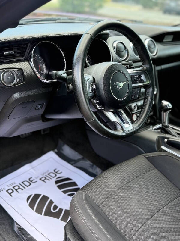 2016 Ford Mustang V6