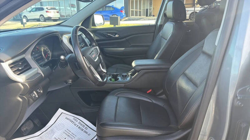 2021 GMC Acadia SLT