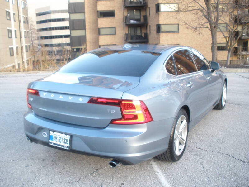 2018 Volvo S90 T5 Momentum