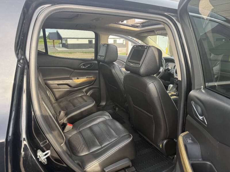 2017 GMC Acadia Denali