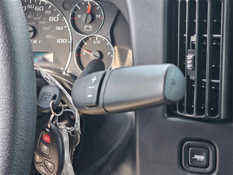 2025 Chevrolet Express 2500