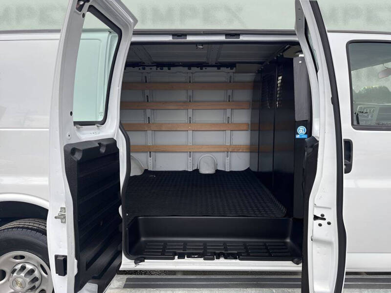 2024 Chevrolet Express 2500