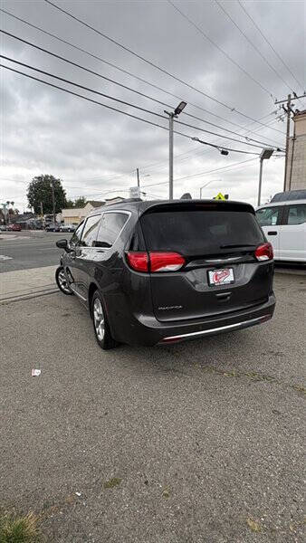 2017 Chrysler Pacifica