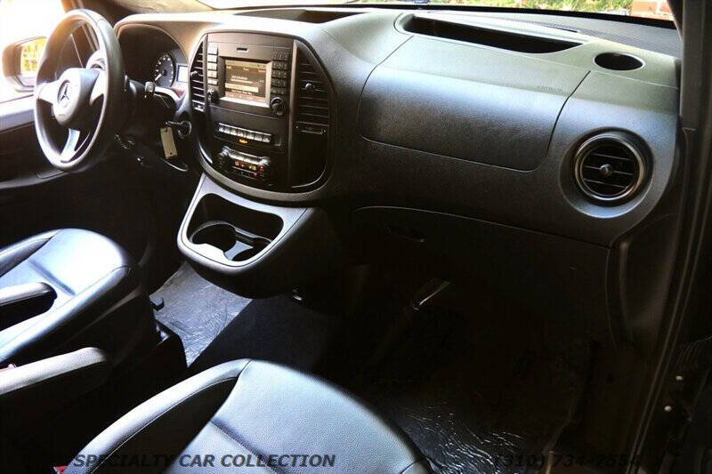 2018 Mercedes-Benz Metris Worker Passenger