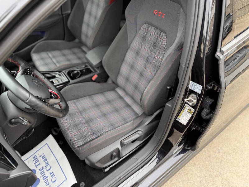 2024 Volkswagen Golf GTI S