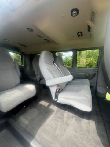2016 Chevrolet Express LT 2500