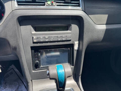 2012 Ford Mustang V6