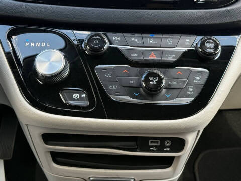 2020 Chrysler Pacifica Touring L