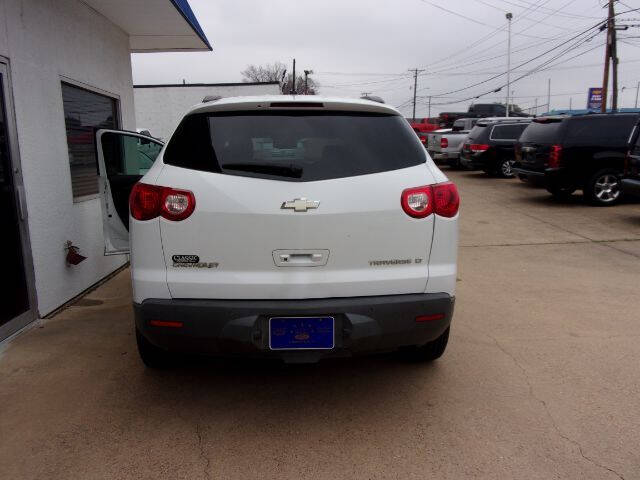 2009 Chevrolet Traverse 1LT photo 11