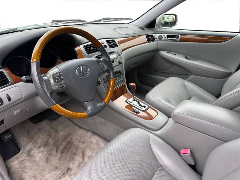 2005 Lexus ES 330