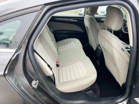 2017 Ford Fusion Hybrid S