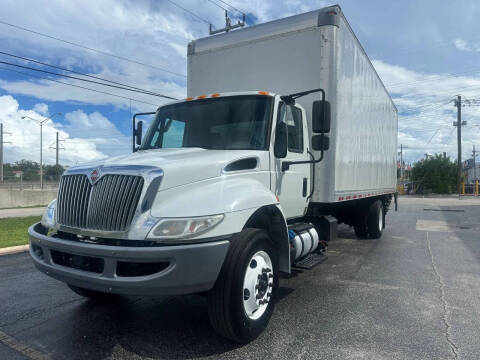 2018 International DuraStar 4300