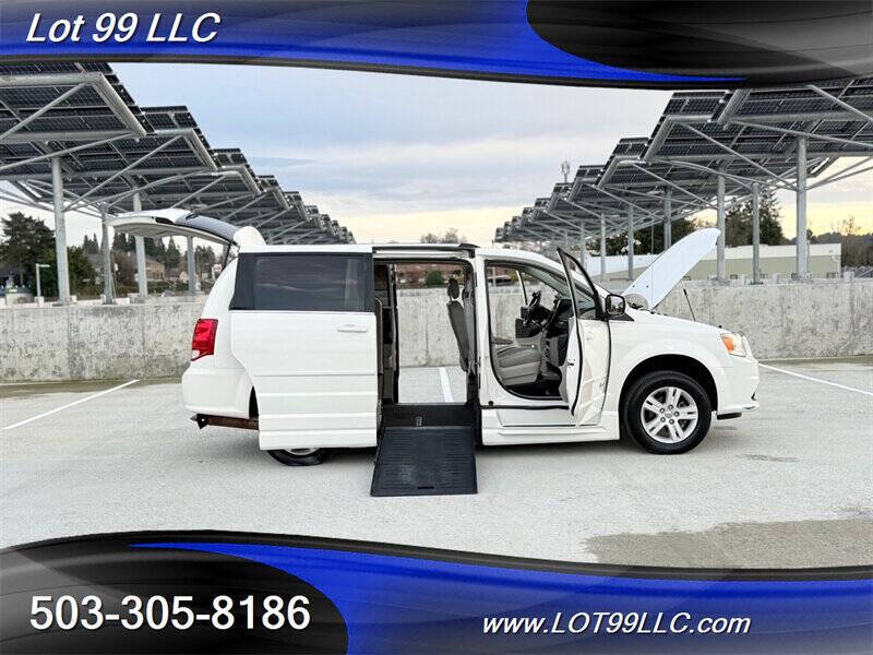 2011 Dodge Grand Caravan Crew