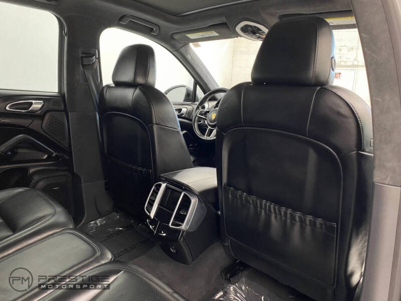 2017 Porsche Cayenne Turbo