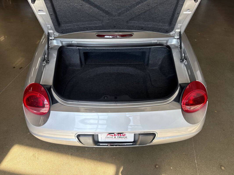 2004 Ford Thunderbird Deluxe