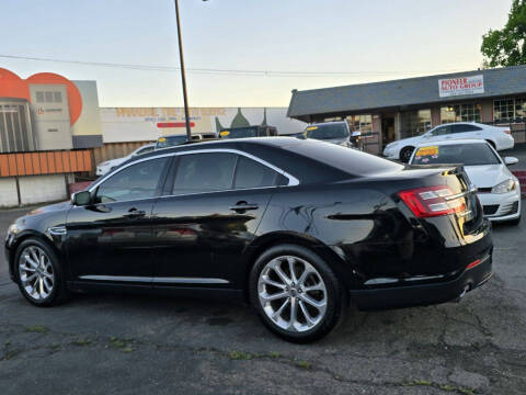 2017 Ford Taurus Limited