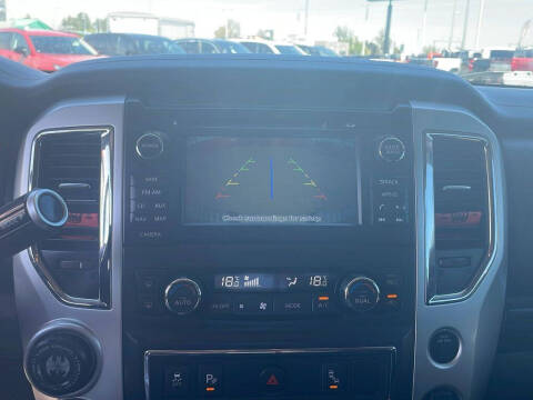 2017 Nissan Titan SL