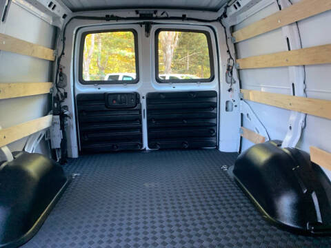 2024 Chevrolet Express 2500