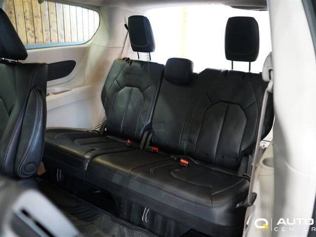 2022 Chrysler Pacifica Hybrid Touring L