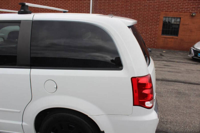 2015 Dodge Grand Caravan American Value Package