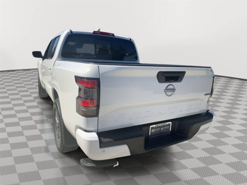 2025 Nissan Frontier SV