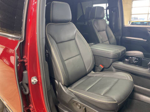 2025 GMC Yukon Elevation