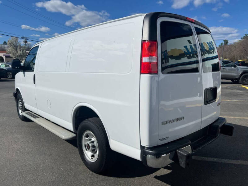 2024 GMC Savana 2500