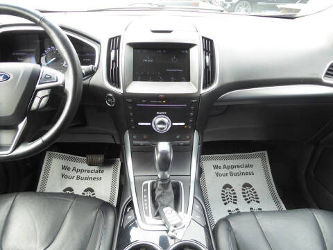 2017 Ford Edge Titanium