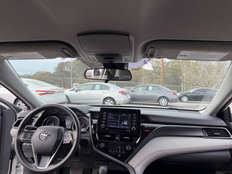 2022 Toyota Camry LE