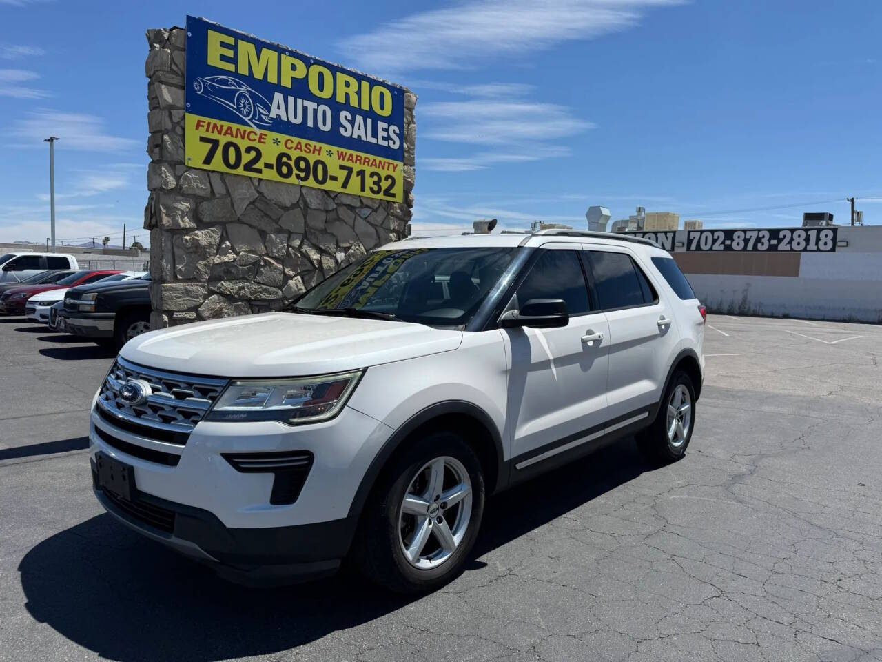 White 2018 Ford Explorer XLT XLT 4dr SUV 1
