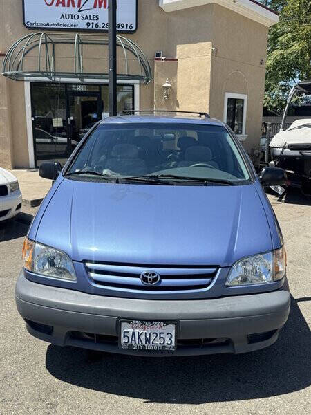 2003 Toyota Sienna CE