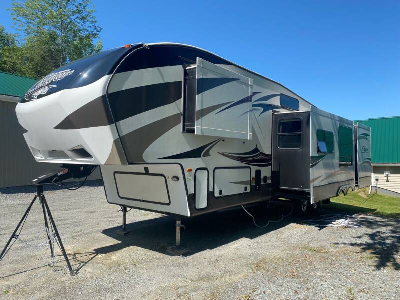 2015 Keystone Cougar 40' fifth wheel camper for sale at Shattuck Motors in Newport VT