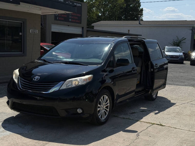 2012 Toyota Sienna XLE 8-Passenger
