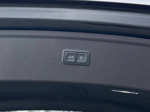 2022 Audi SQ5 3.0T quattro Prestige