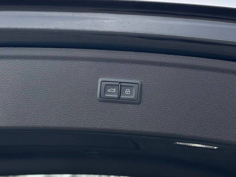 2022 Audi SQ5 3.0T quattro Prestige