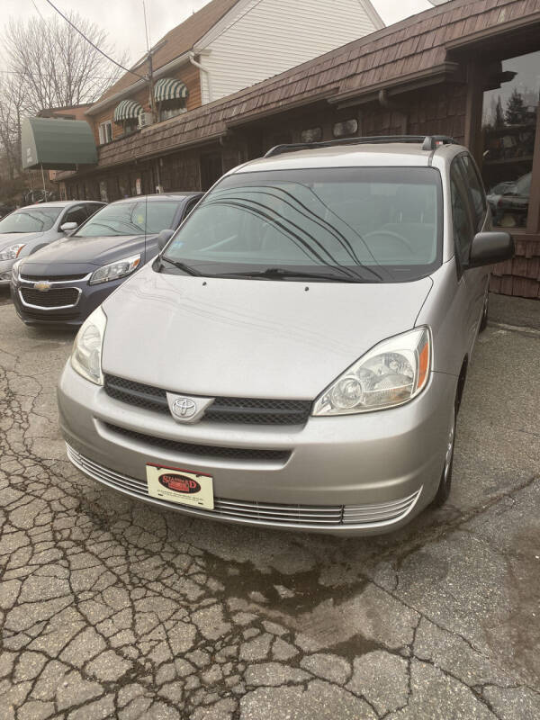 2004 Toyota Sienna for sale at Standard Auto in Worcester MA