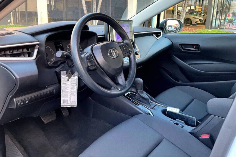 2025 Toyota Corolla LE