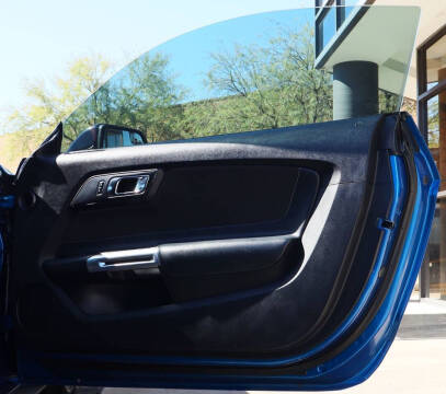 2017 Ford Mustang V6