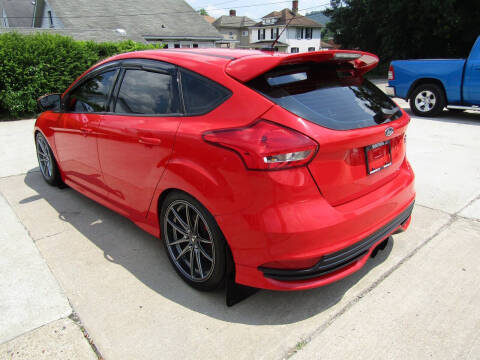 2017 Ford Focus ST