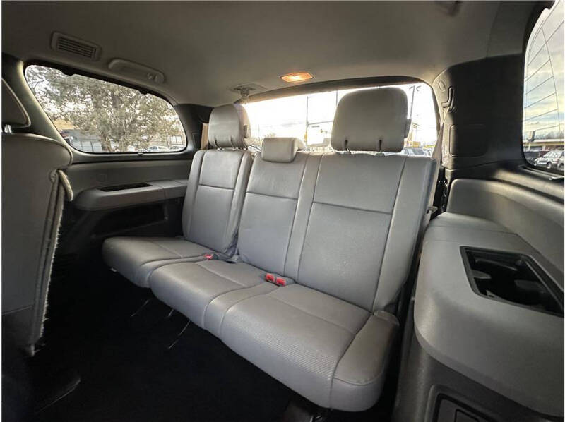 2014 Toyota Sequoia Platinum
